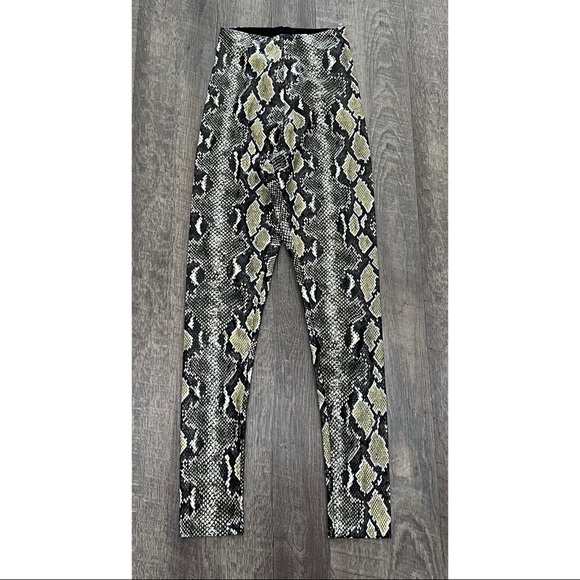 NEW Commando Reptile Embossed Faux Leather Leggings Small - Picture 6 of 6